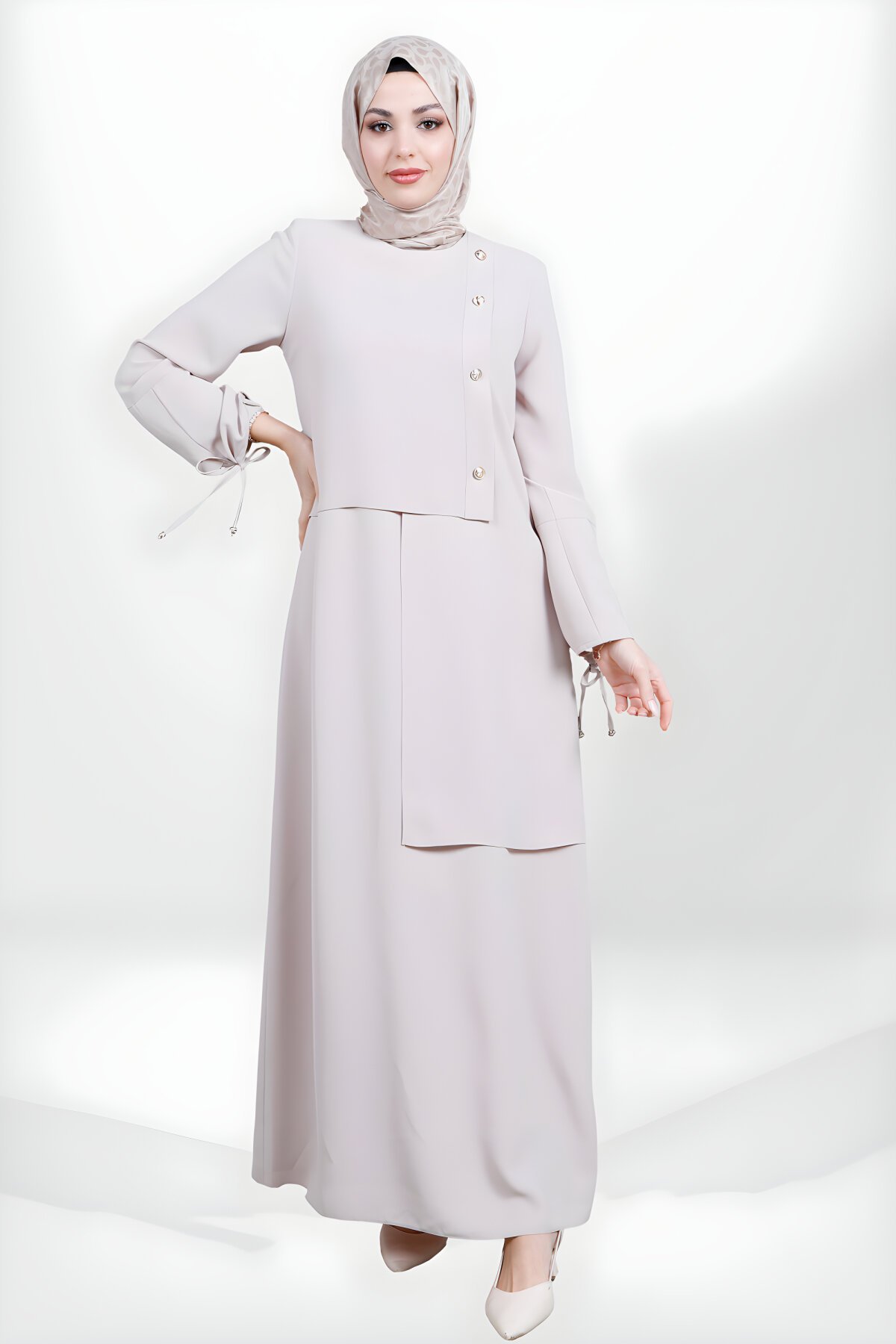 Bej Düğme Detaylı Kolu Bağlamalı Tesettür Elbise - Beyza