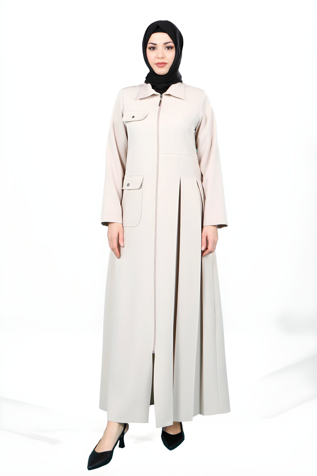 Bej Fermuarlı Yandan Pileli Cep Detaylı Ferace - Beyza