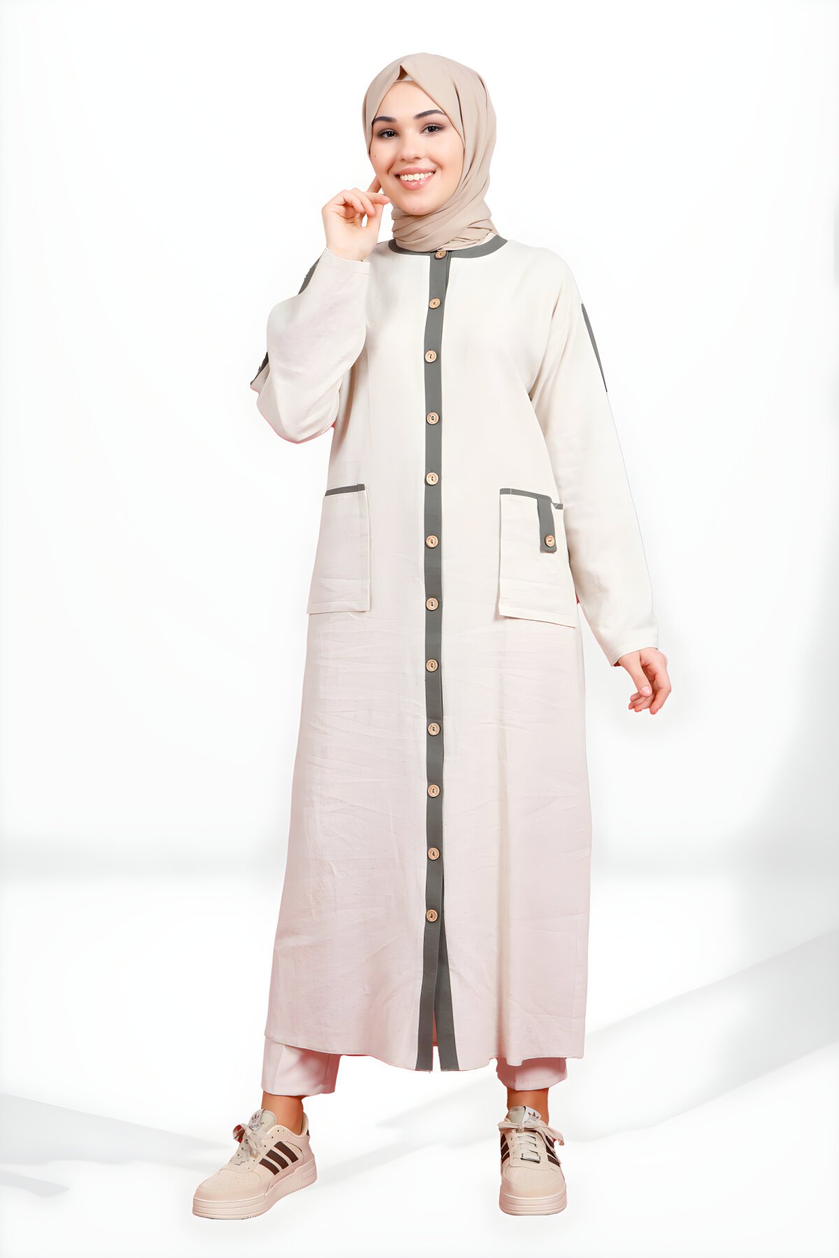 Bej Garnili Ahşap Düğme Detaylı Kap - Beyza