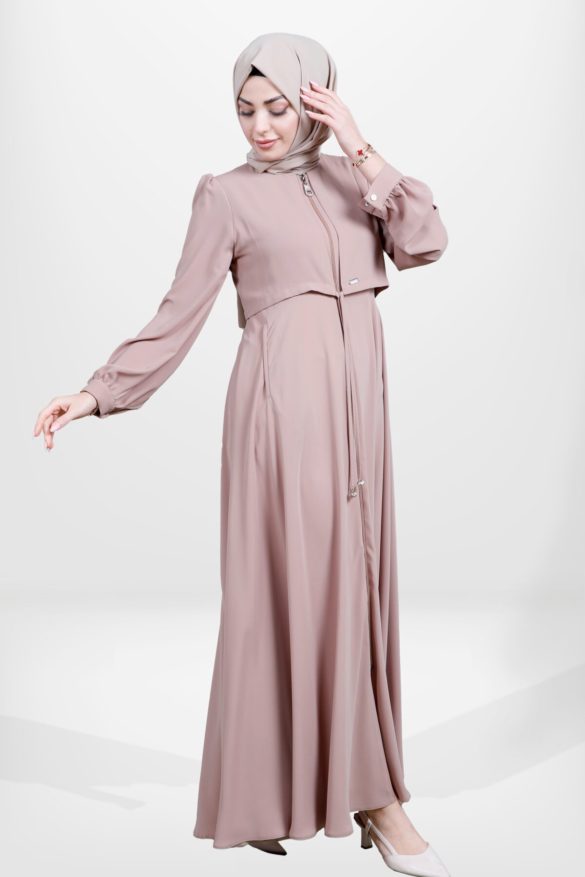 Bej Kloş Kesim Fermuarlı Bolero Detaylı Ferace - Beyza