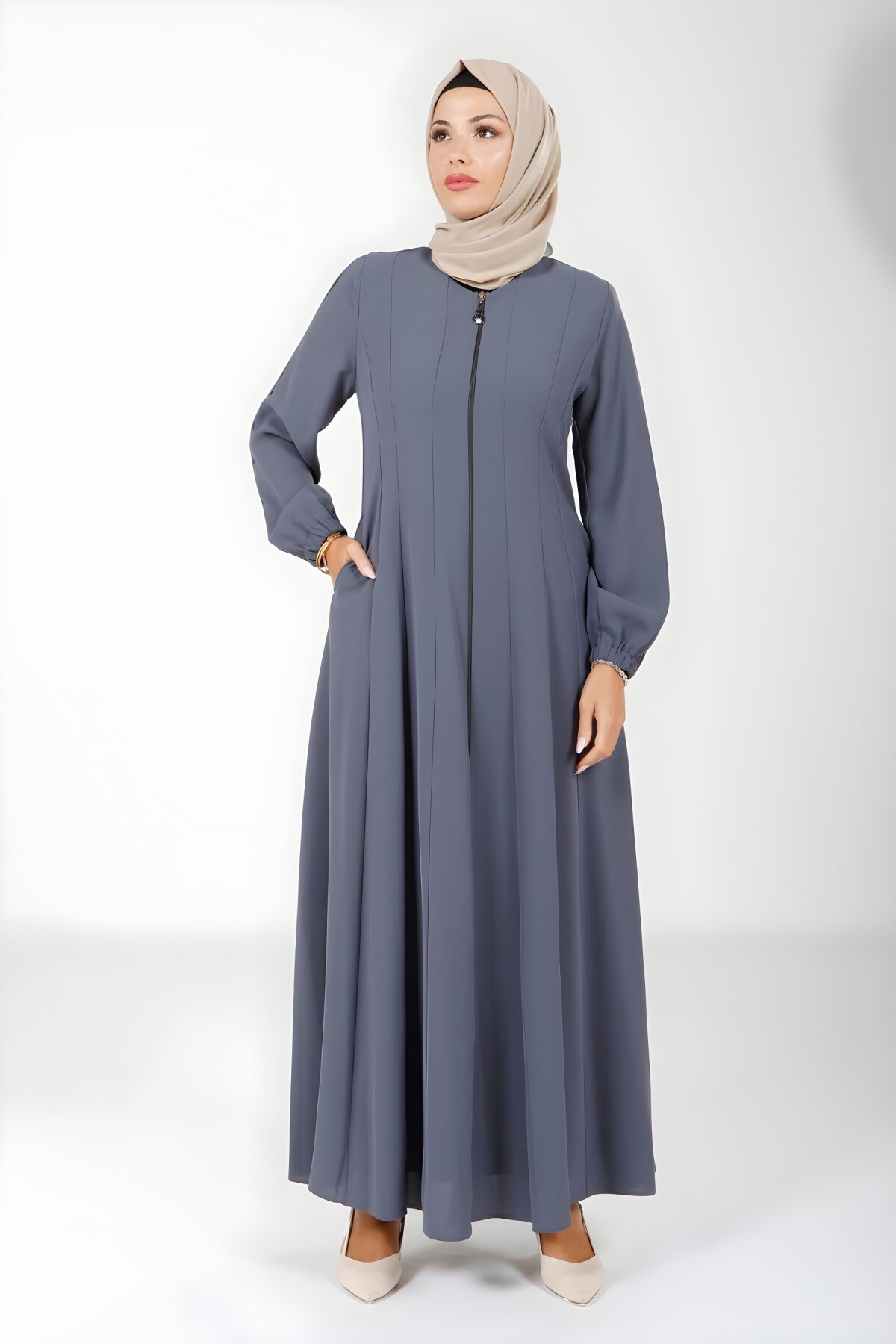 Gri Kloş Kesim Fermuarlı Biye Detaylı Ferace - Beyza