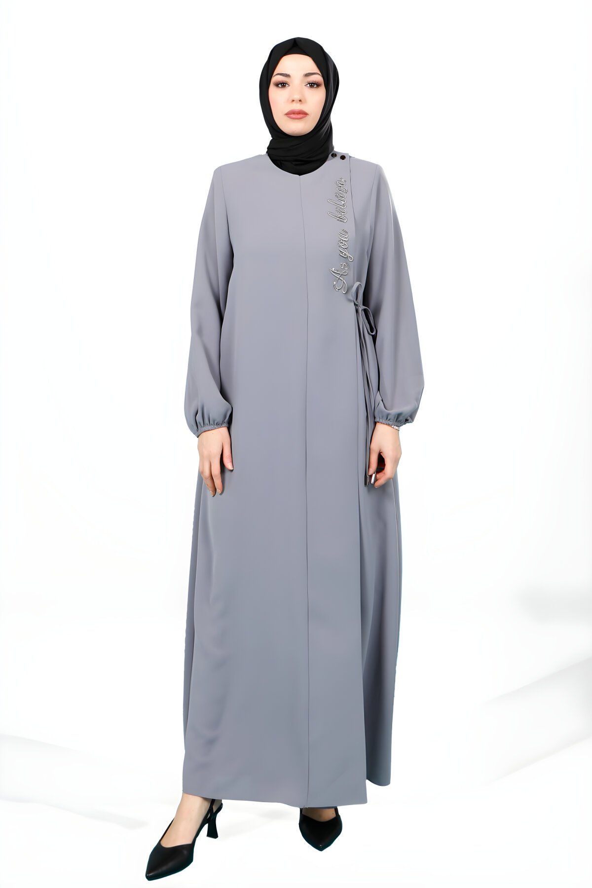 Gri Yandan Bağlamalı Nakış Detaylı Ferace - Beyza