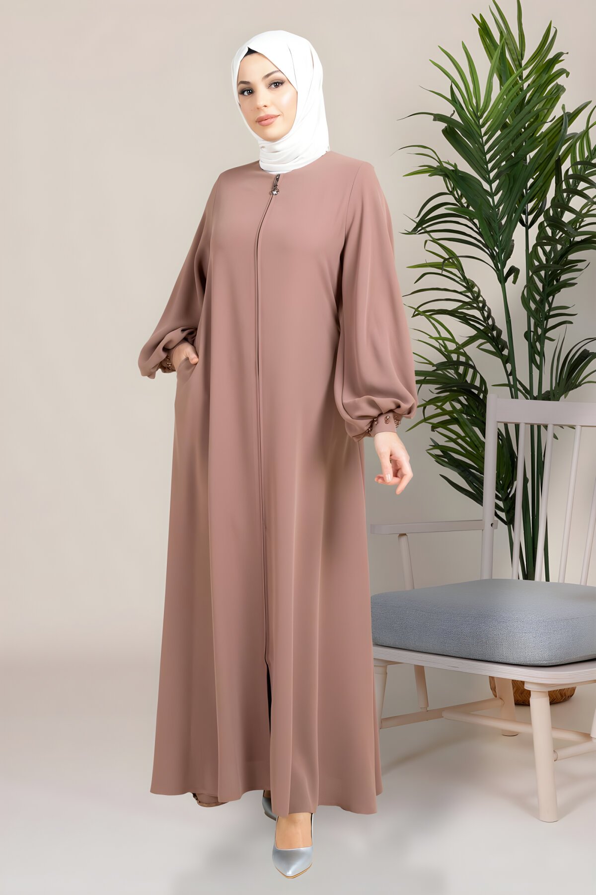 Kahverengi Samyeli Kloş Kol Manşeti Boncuklu Ferace - Beyza