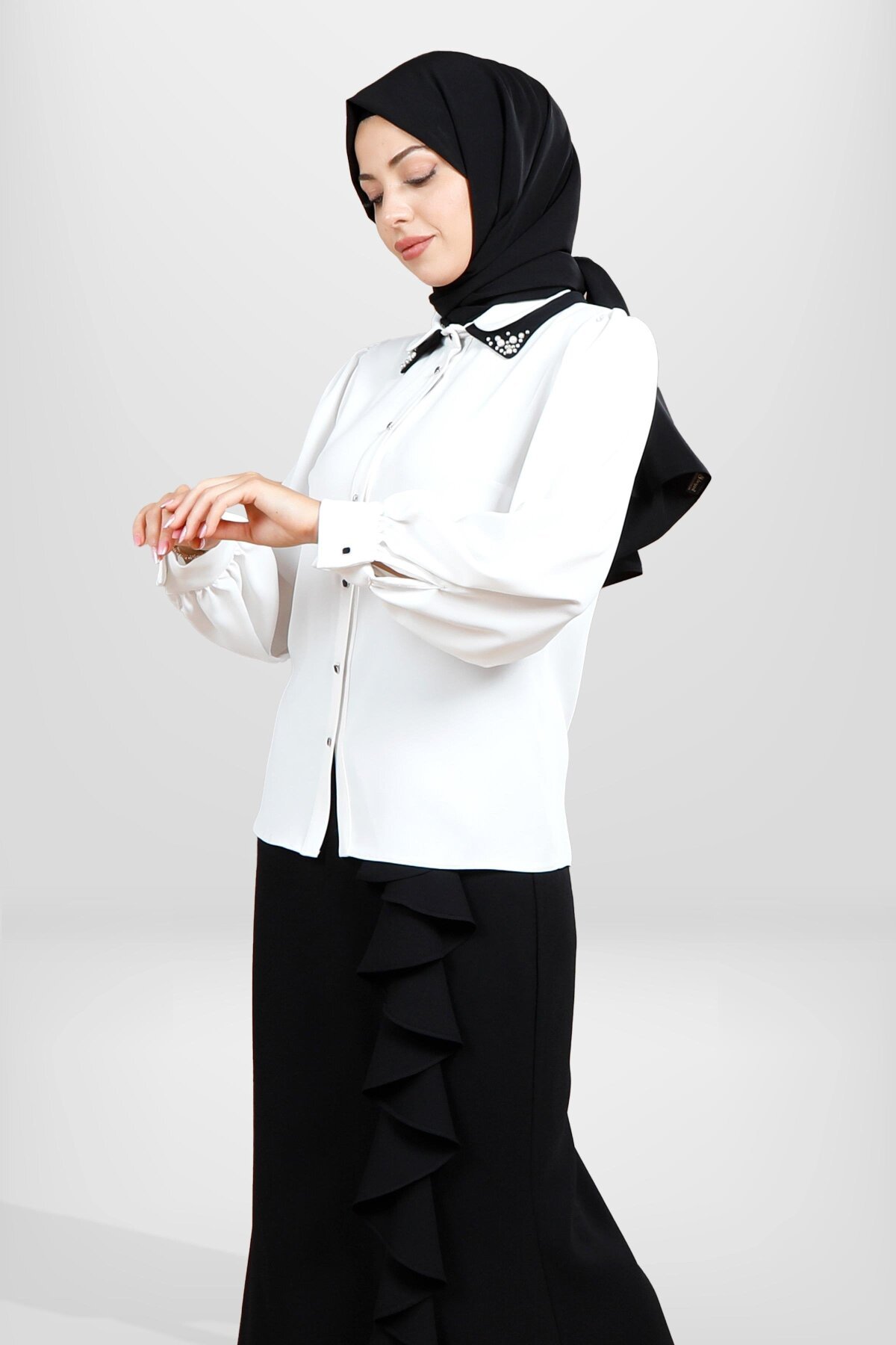 Beaded Collar Modest Shirt - Cream - Beyza