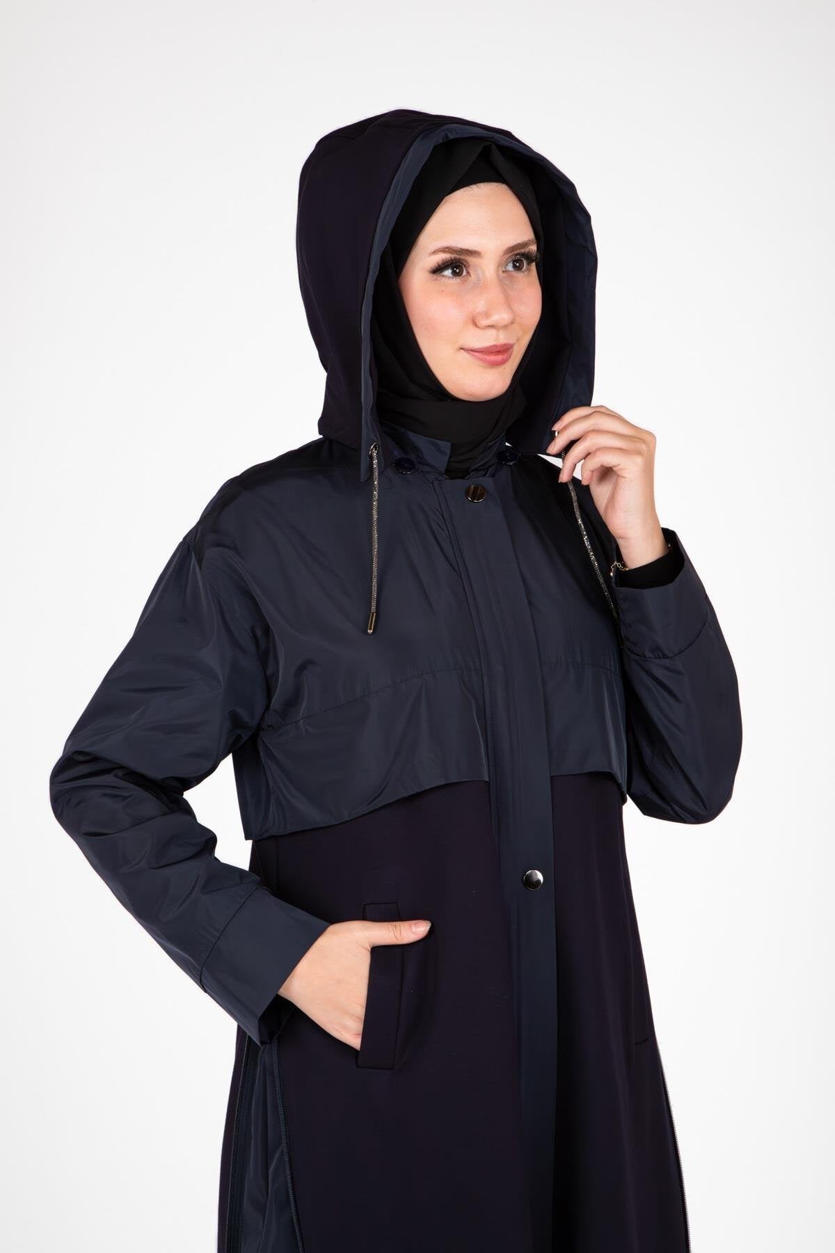 معطف محتشم طويل أزرق كحلي بغطاء رأس وسحاب - Beyza