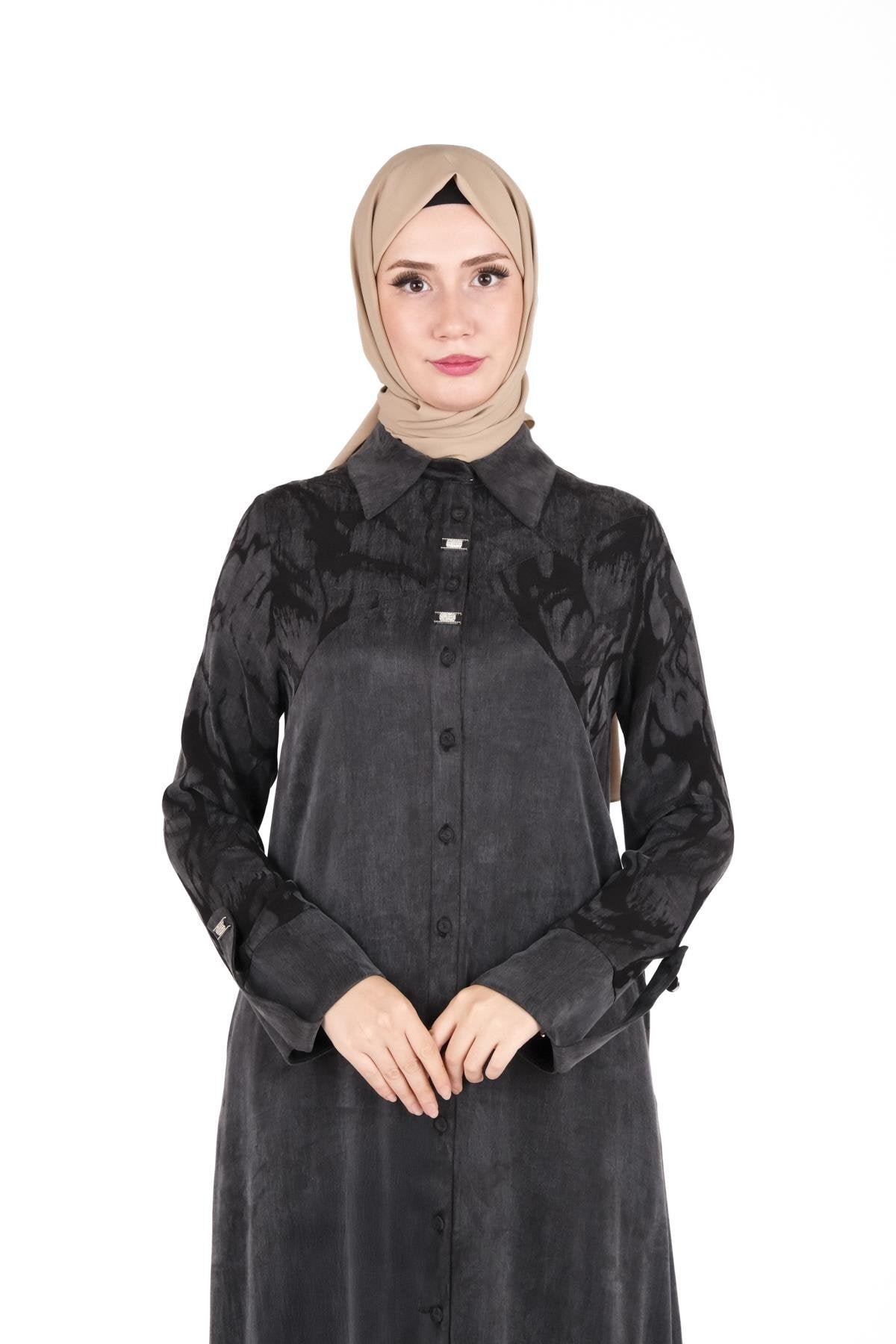 Patterned Buttoned Shoulder Detail Abaya - Black - Beyza