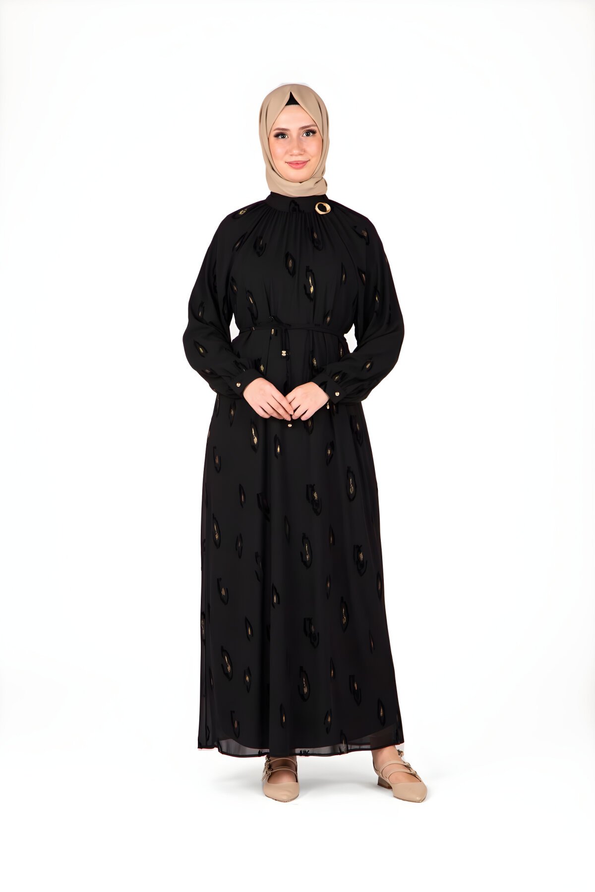 فستان سهرة محتشم أسود بنقشات ببروش على الياقة - Beyza