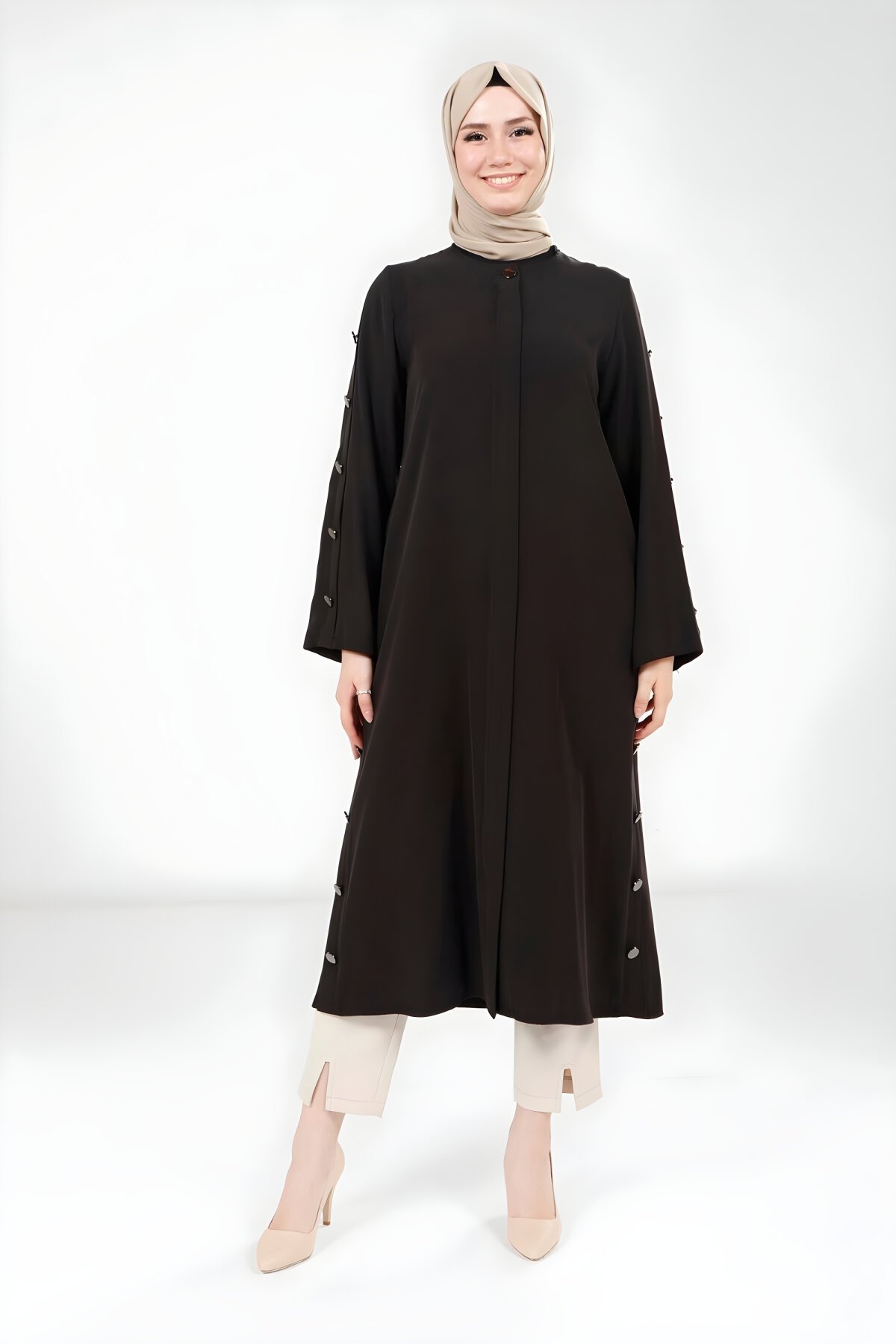 Siyah Düğme Detaylı Giy Çık Kap - Beyza