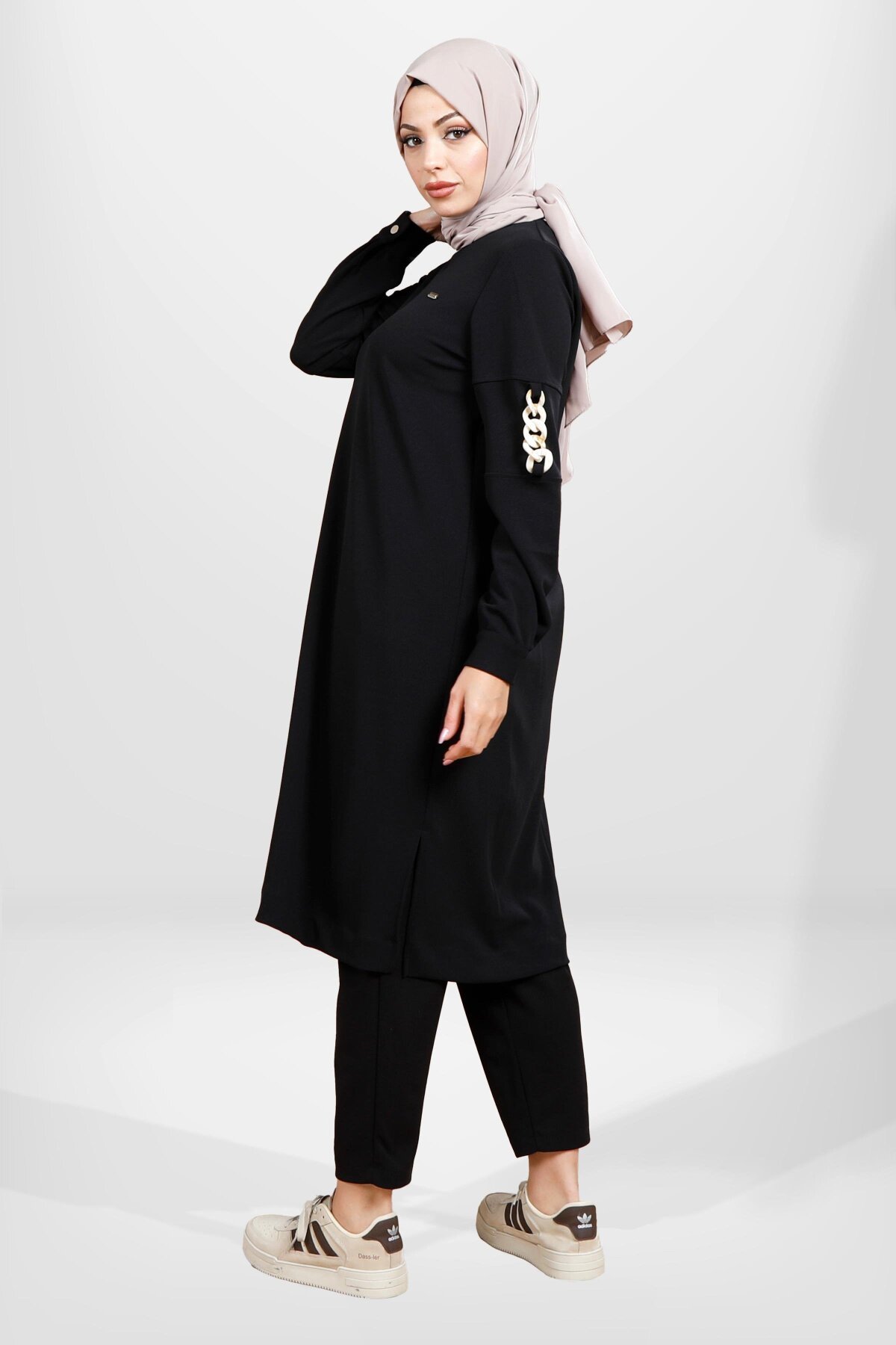 Two-Piece Chain-Detail Modest Set - Black - Beyza