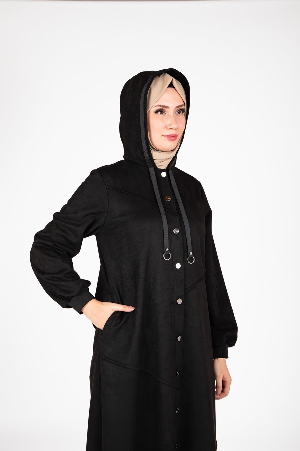 Siyah Kapüşonlu Önden Düğmeli Giyçık - Beyza