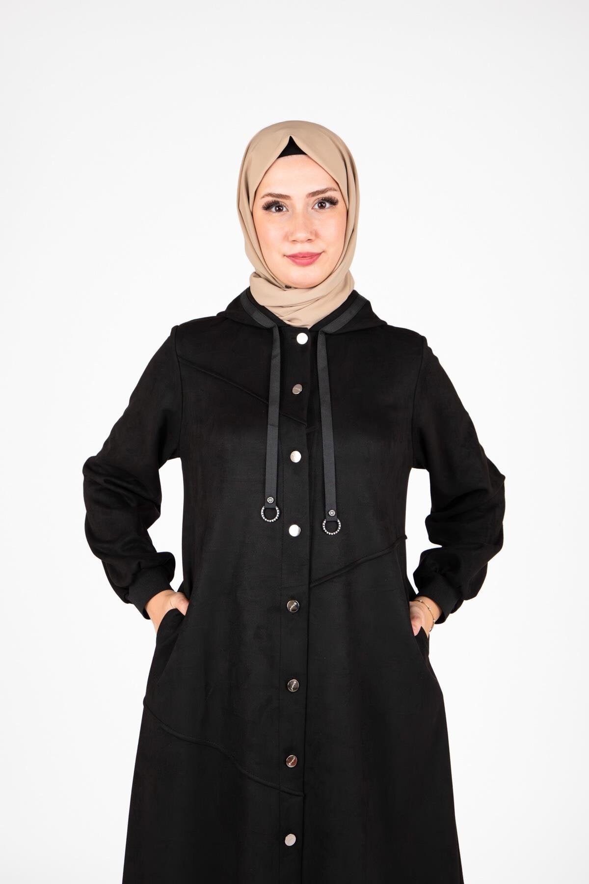 Siyah Kapüşonlu Önden Düğmeli Giyçık - Beyza