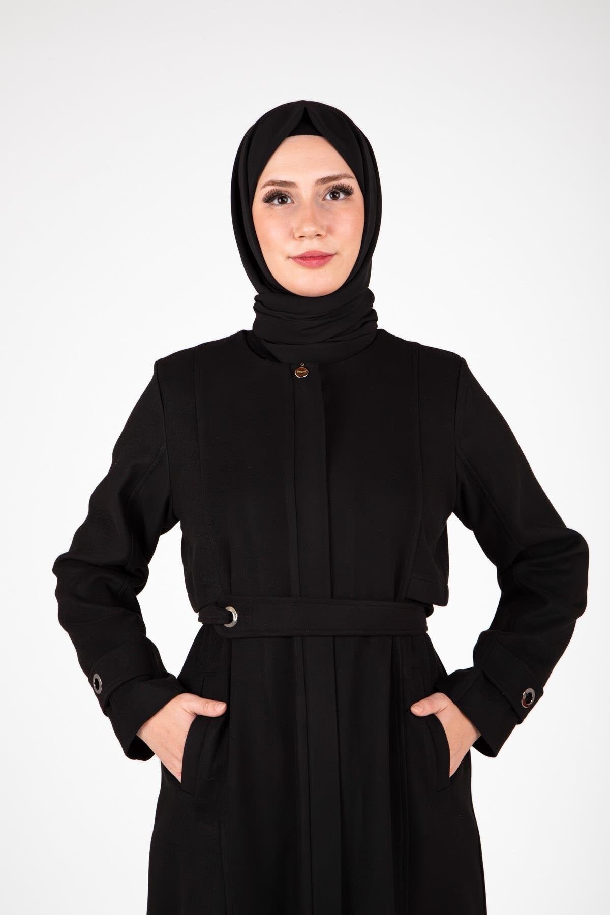 Siyah Kemer Detaylı Tesettür Kaban - Beyza
