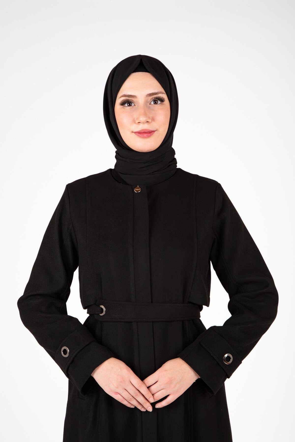 Siyah Kemer Detaylı Tesettür Kaban - Beyza