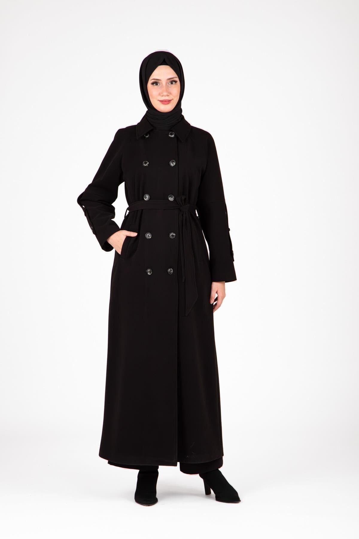 معطف شتوي محتشم أسود بتفاصيل كتاف الأكمام - Beyza