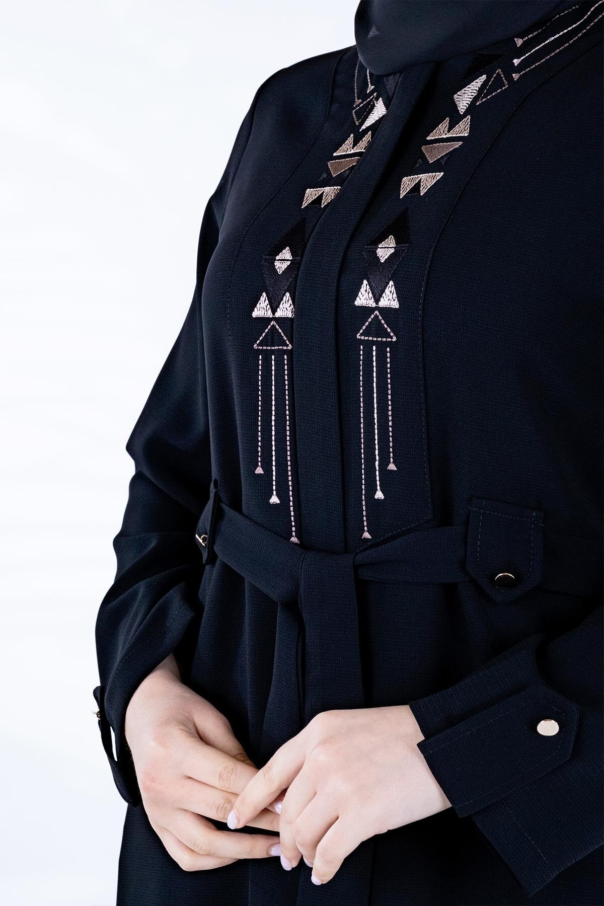 Embroidered Ferace with Egyptian Sash - Black - Beyza