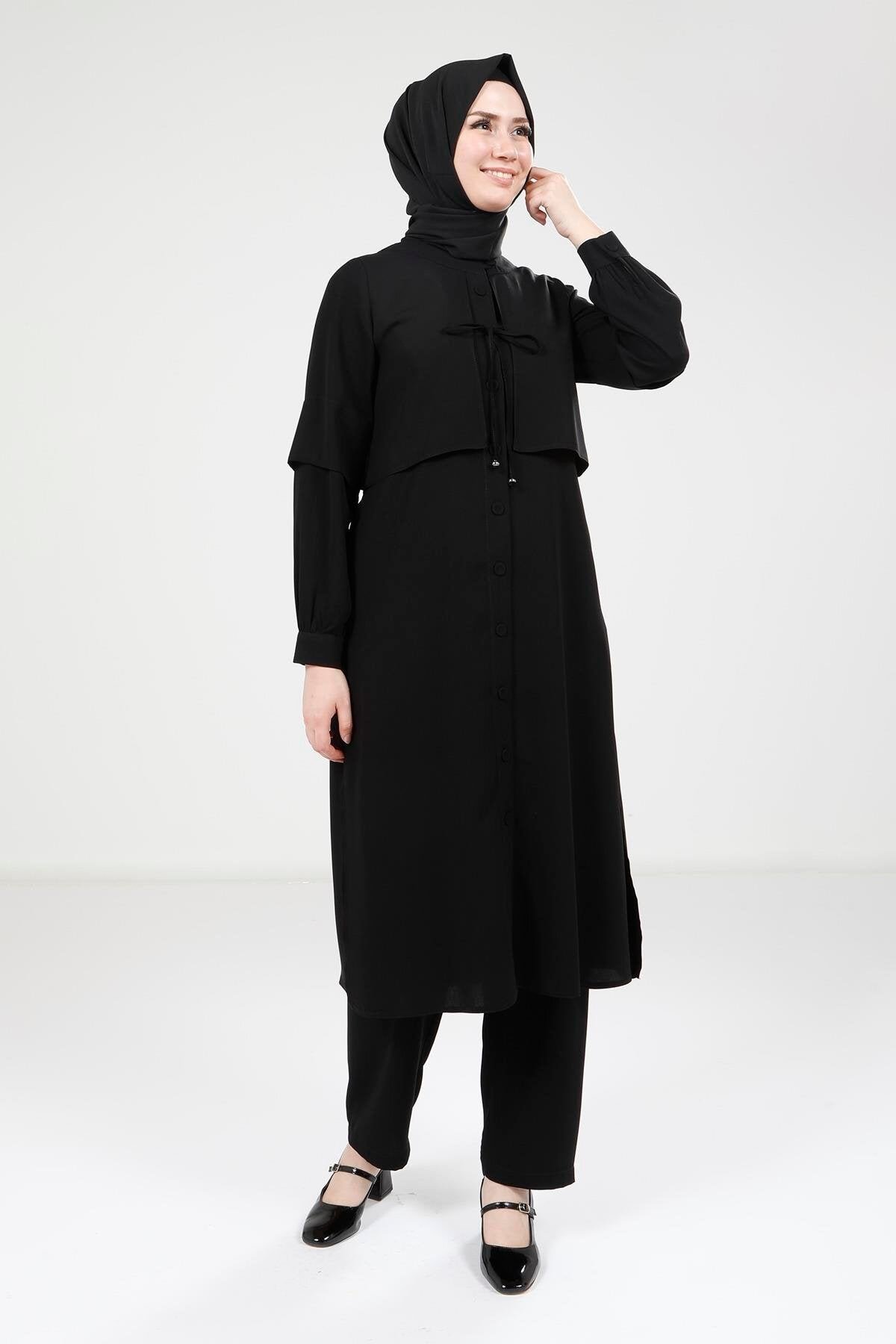 Siyah Rüzgarlıklı Alt Üst Tesettür Takım - Beyza
