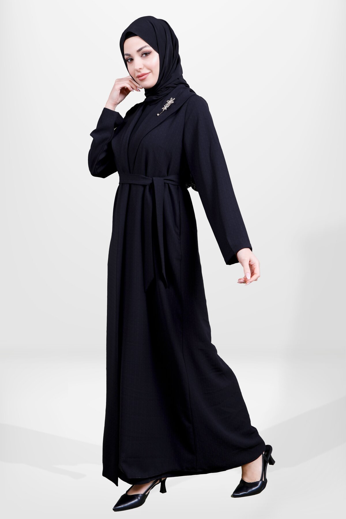 Shawl Collar Brooch Detailed Abaya - Black - Beyza