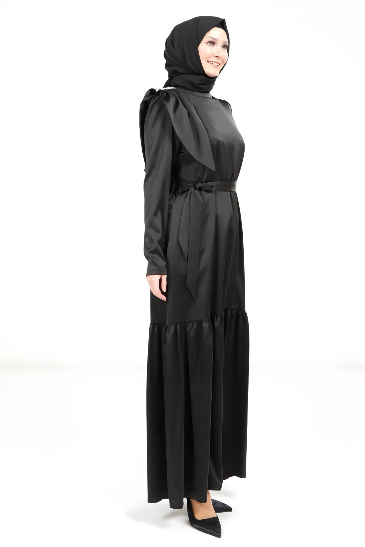 Siyah Saten Omuz Detaylı Kuşaklı Tesettür Abiye Elbise - Beyza