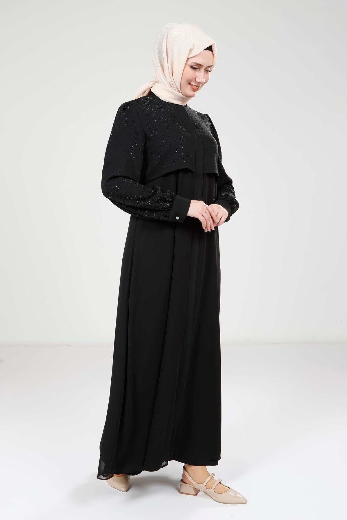 Scattered Stone Detail Ferace Abaya - Black - Beyza