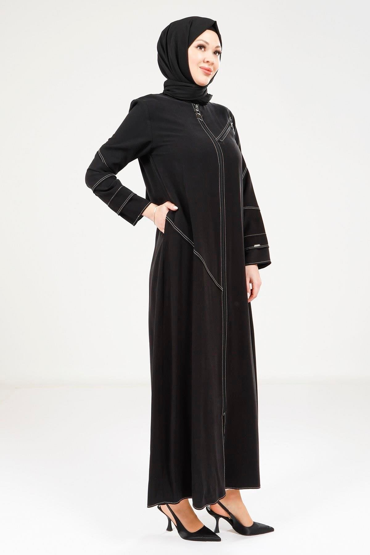 Sport Stitch Detail Abaya - Black - Beyza
