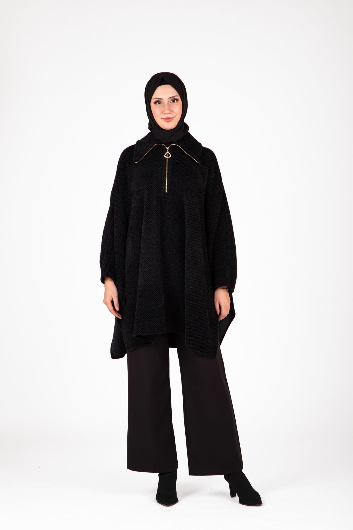 Knitted Poncho - Black - Beyza