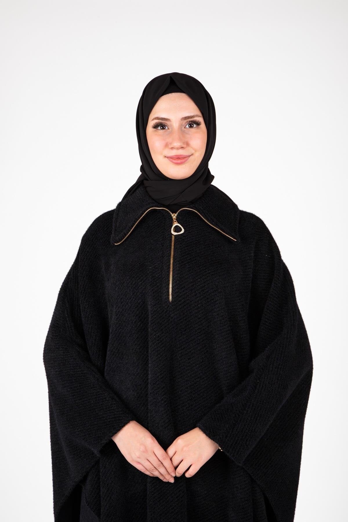 Knitted Poncho - Black - Beyza