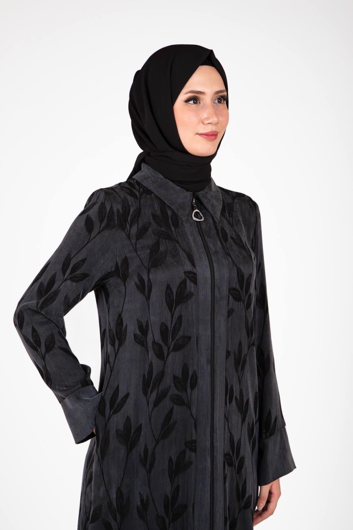 Lightweight Leaf-Patterned Coat - Black - Beyza