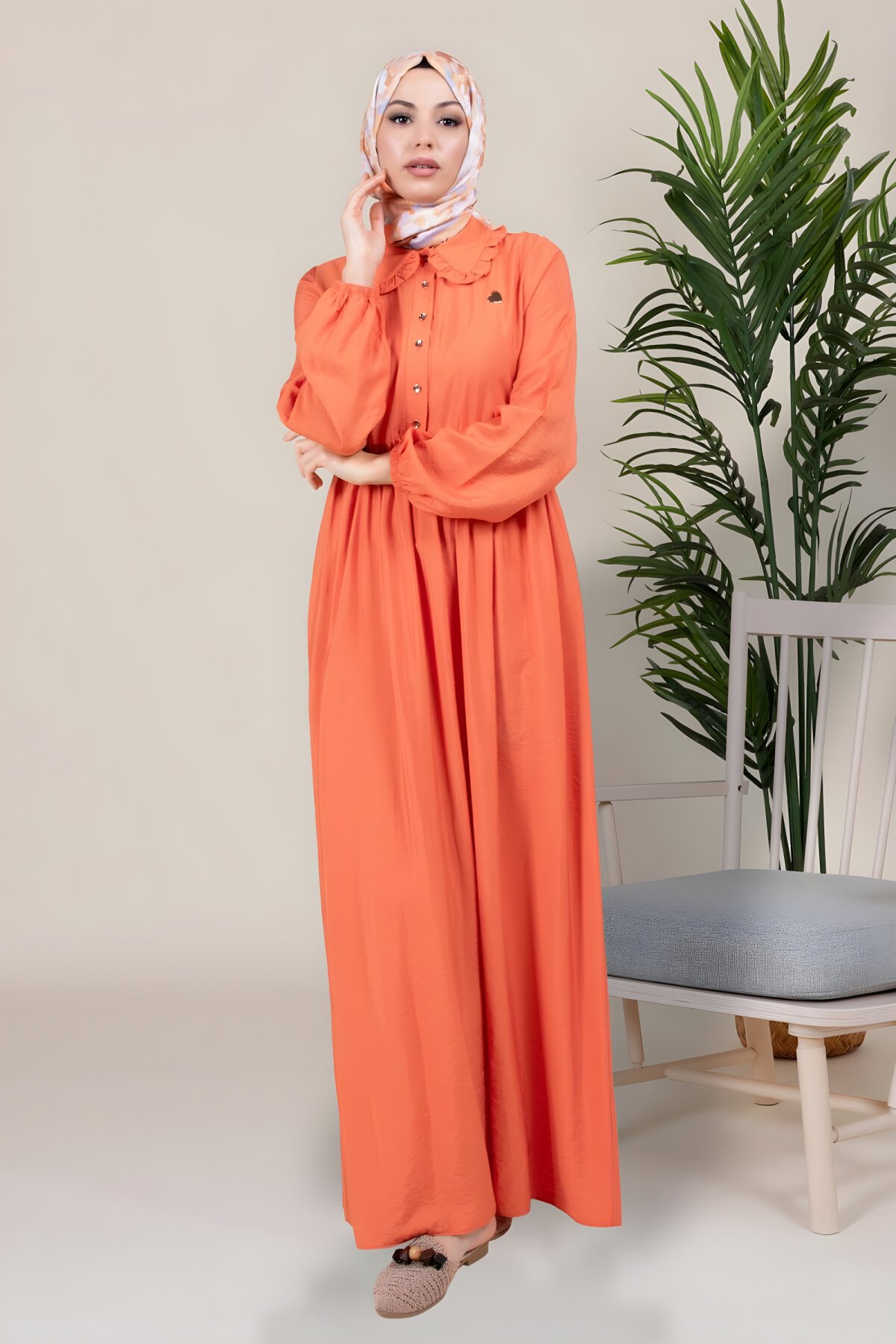 Turuncu Bebe Yaka Kalp Broşlu Belden Büzgülü Tesettür Elbise - Beyza