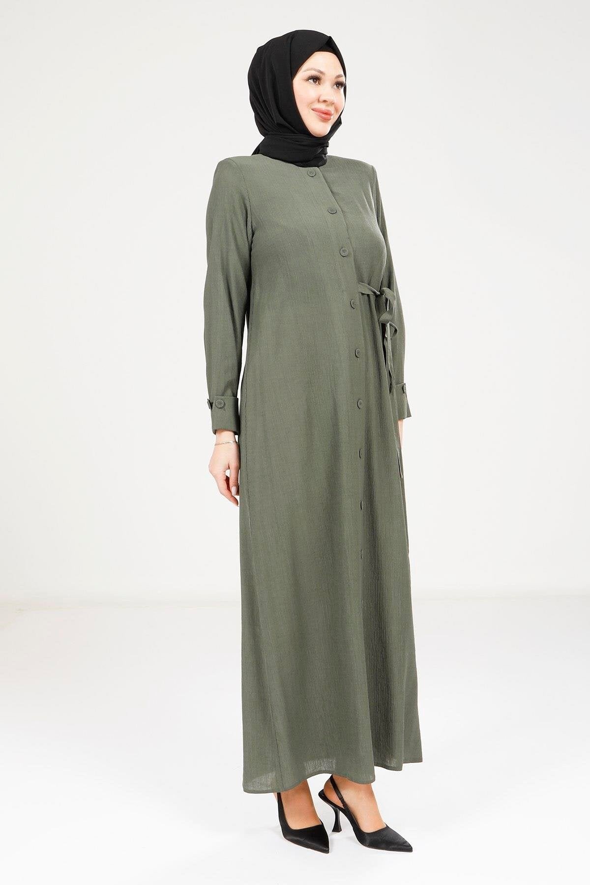 Yeşil Düğmeli Ferace - Beyza