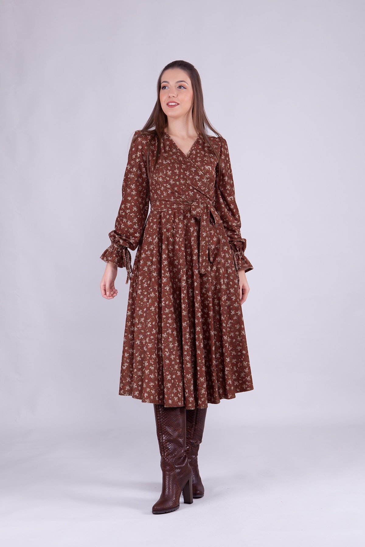 Long-Sleeve Floral-Patterned Velvet Wrap-Neck Modest Dress - Brown - Bidoluelbise