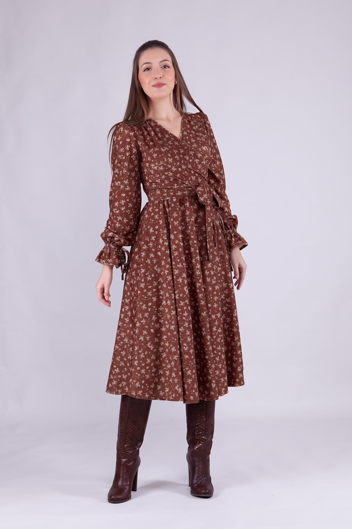 Long-Sleeve Floral-Patterned Velvet Wrap-Neck Modest Dress - Brown - Bidoluelbise