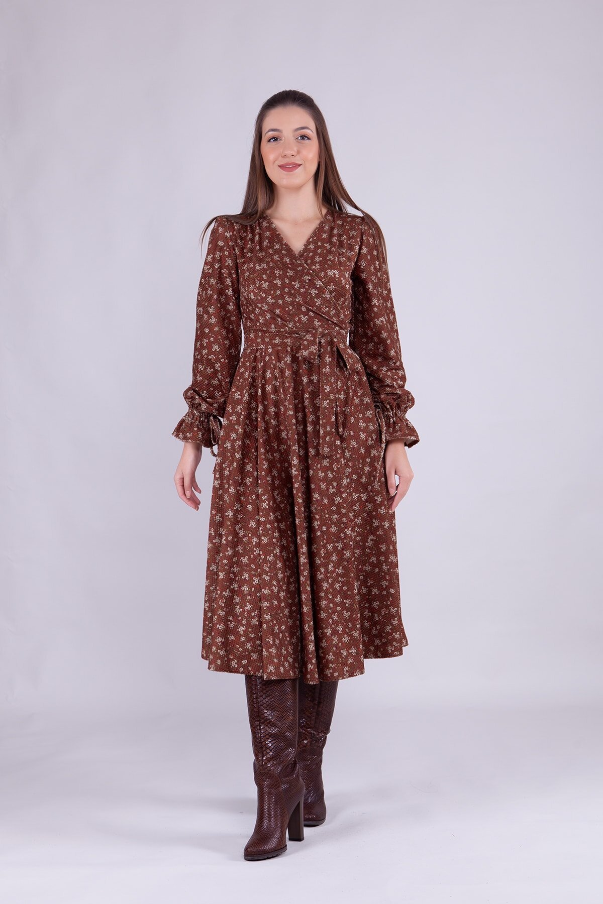 Long-Sleeve Floral-Patterned Velvet Wrap-Neck Modest Dress - Brown - Bidoluelbise