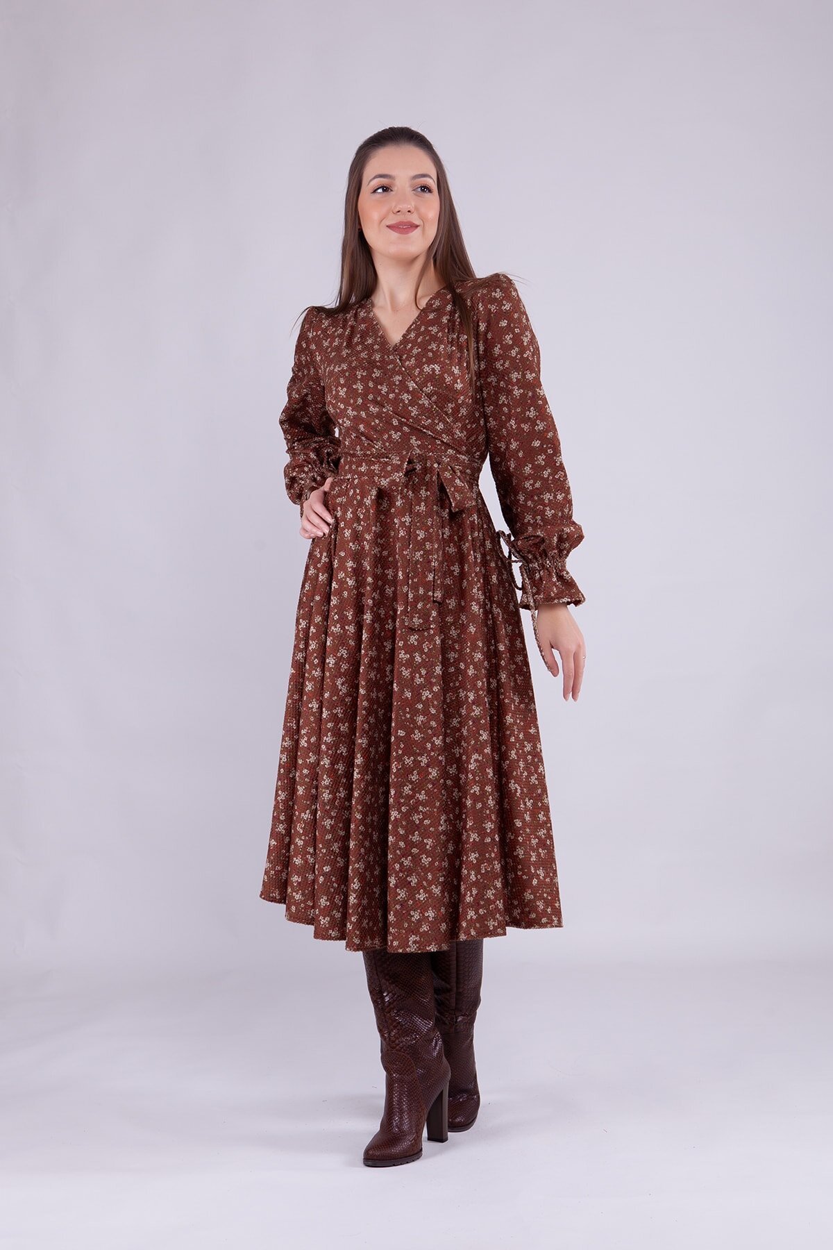 Long-Sleeve Floral-Patterned Velvet Wrap-Neck Modest Dress - Brown - Bidoluelbise