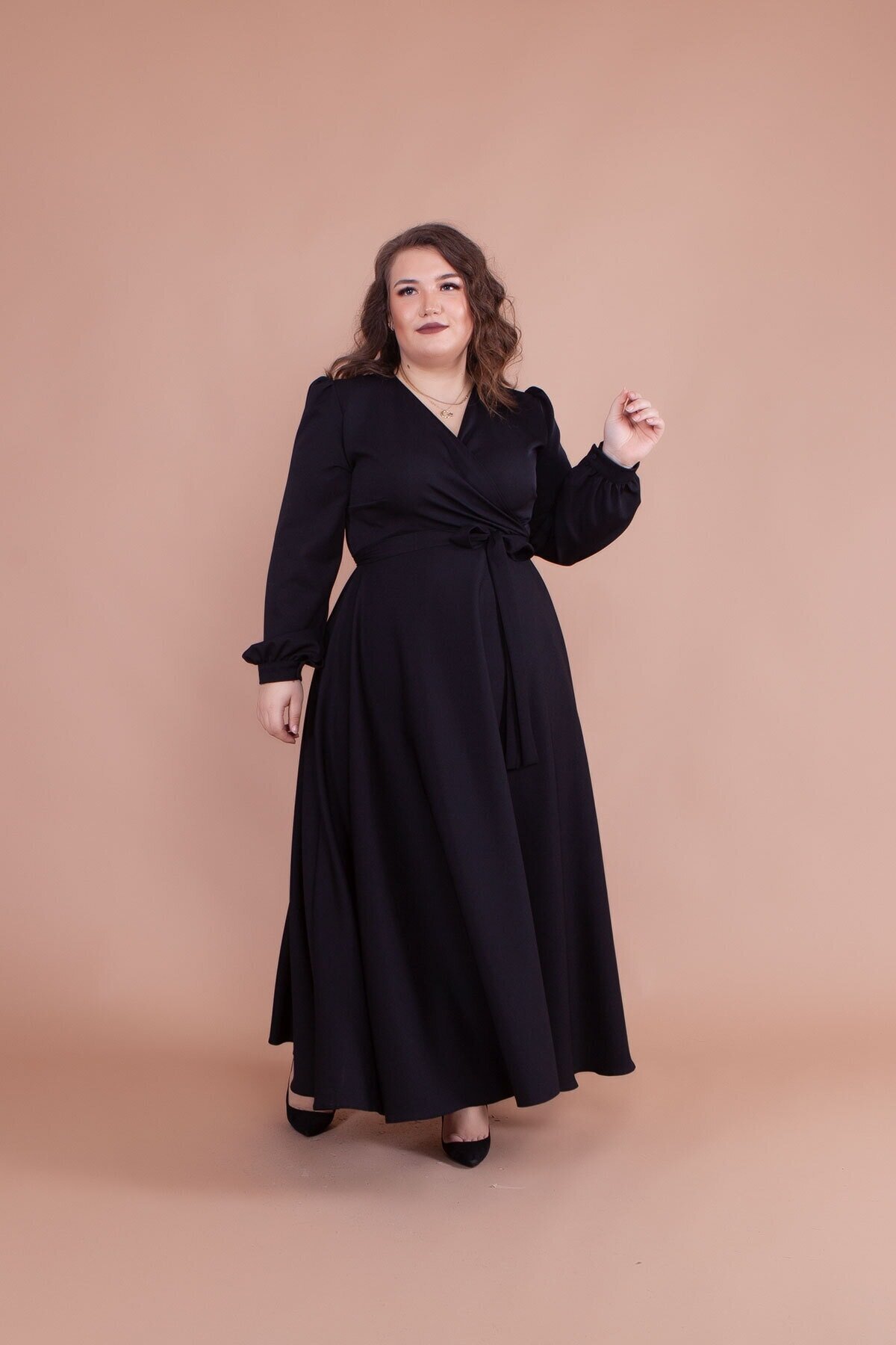 فستان سهرة مقاس كبير محتشم أسود - Bidoluelbise