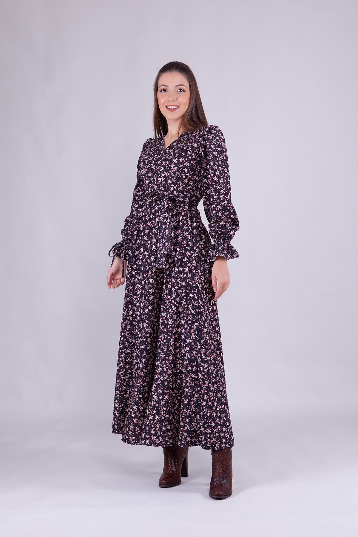 Long Sleeve Floral Velvet Wrap Neck Modest Dress - Black - Bidoluelbise