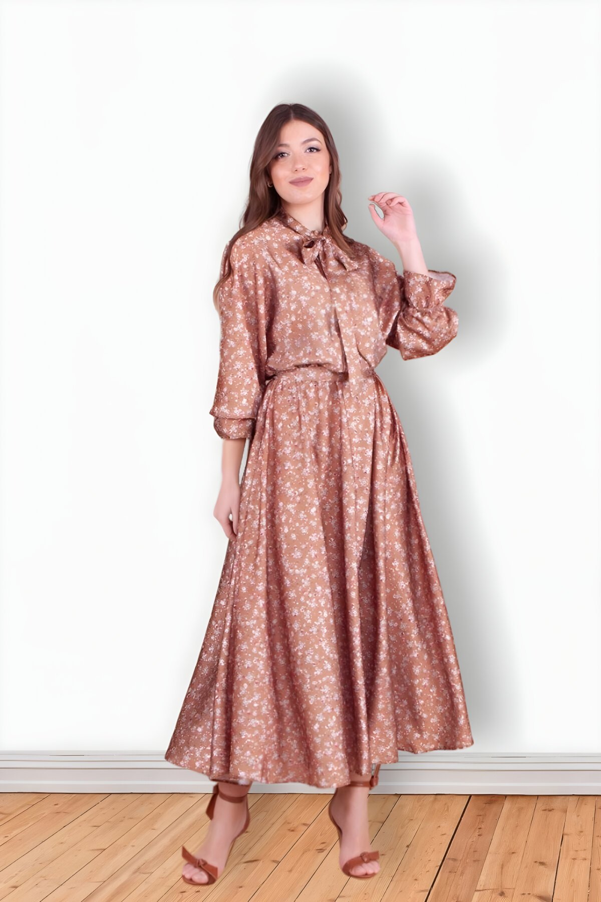 Taba Çiçek Desenli Yarasa Kol Saten Tesettür Abiye Elbise - Bidoluelbise