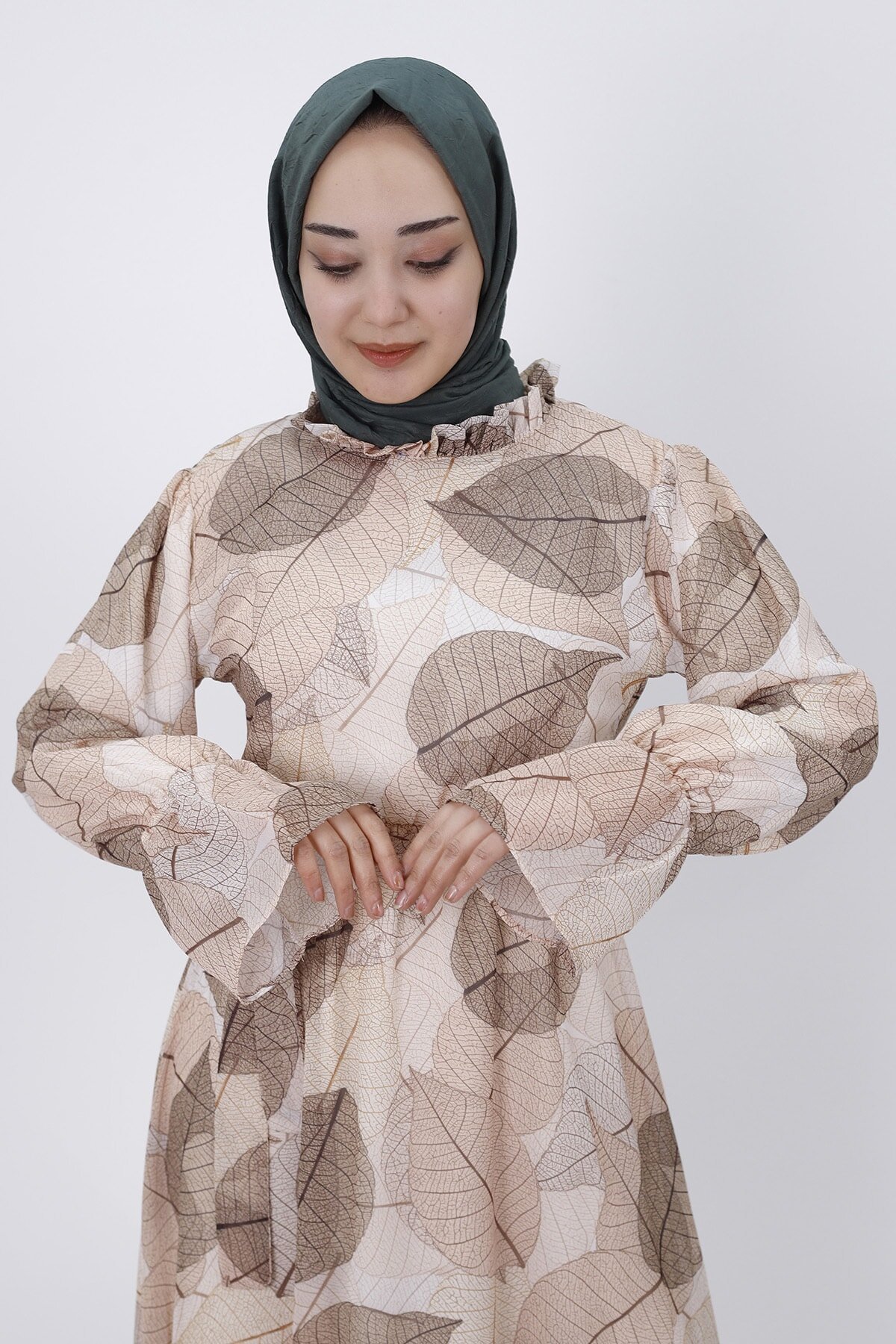 Modest Leaf-Patterned Chiffon Gathered-Detail Dress - Beige - Butik