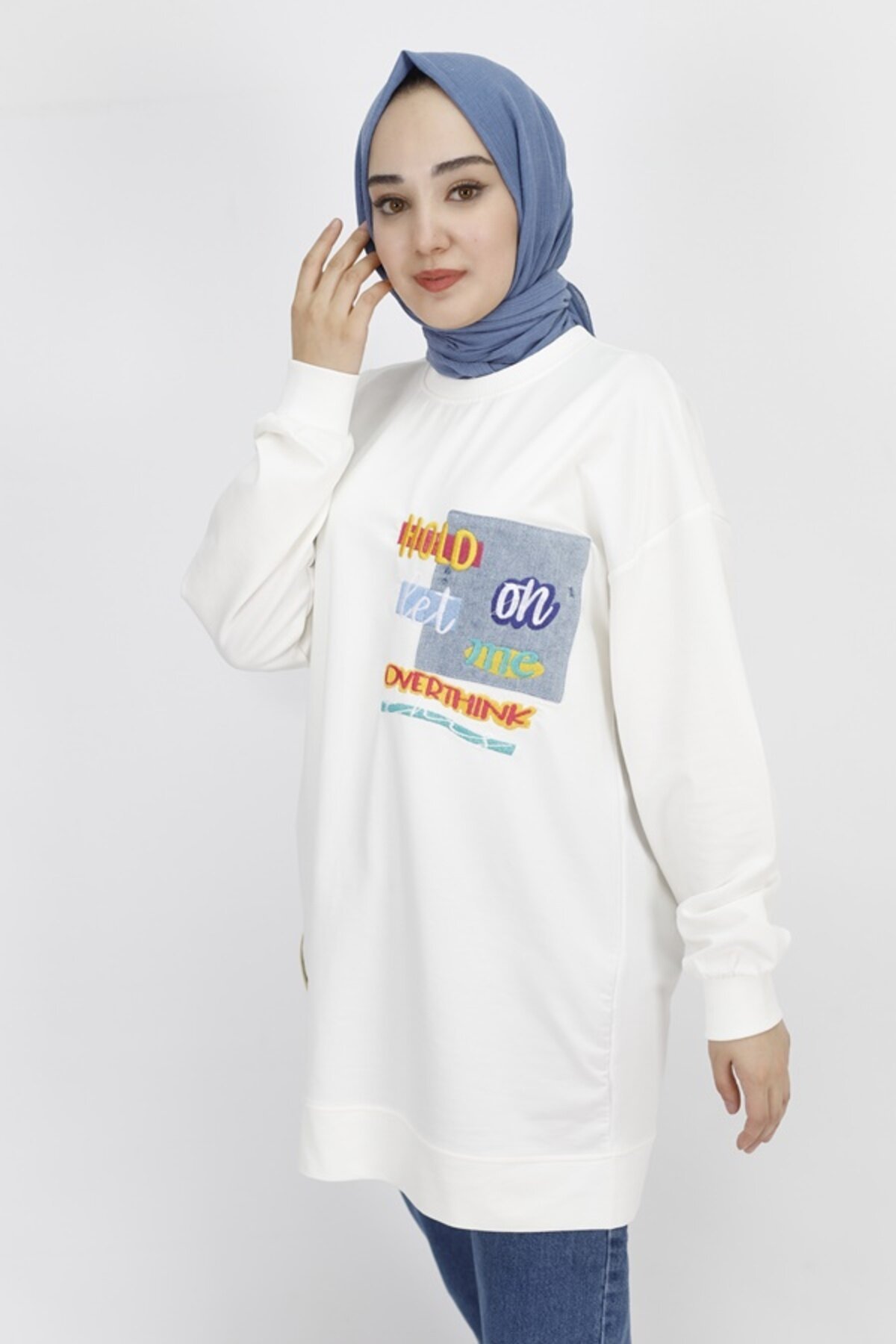 تونيك محتشم سويت شيرت إيكرو بخامة خيطية بتطريز - Butik
