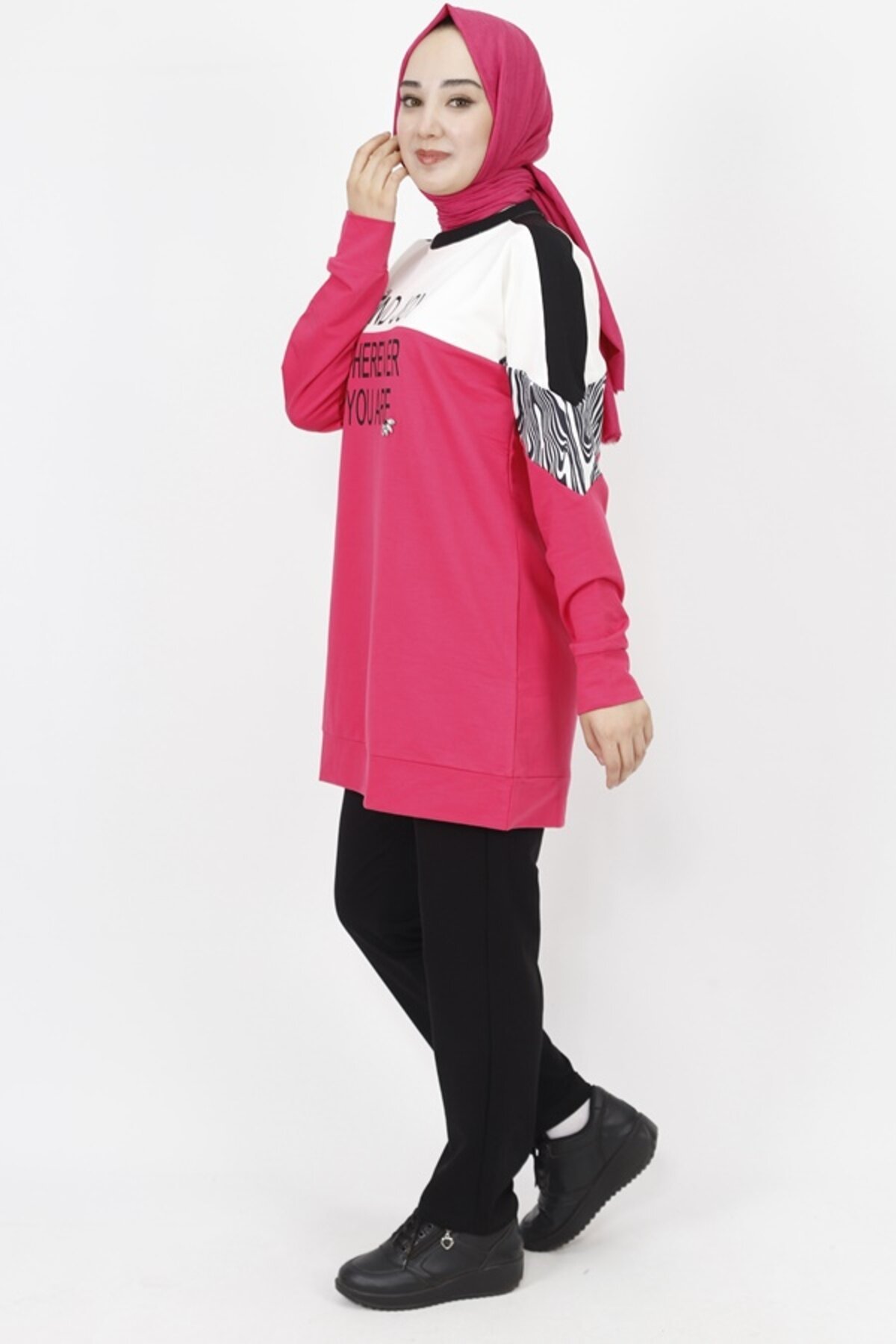 Two-Piece Double-Yarn Text and Stone Detail Modest Set - Fuchsia - Butik