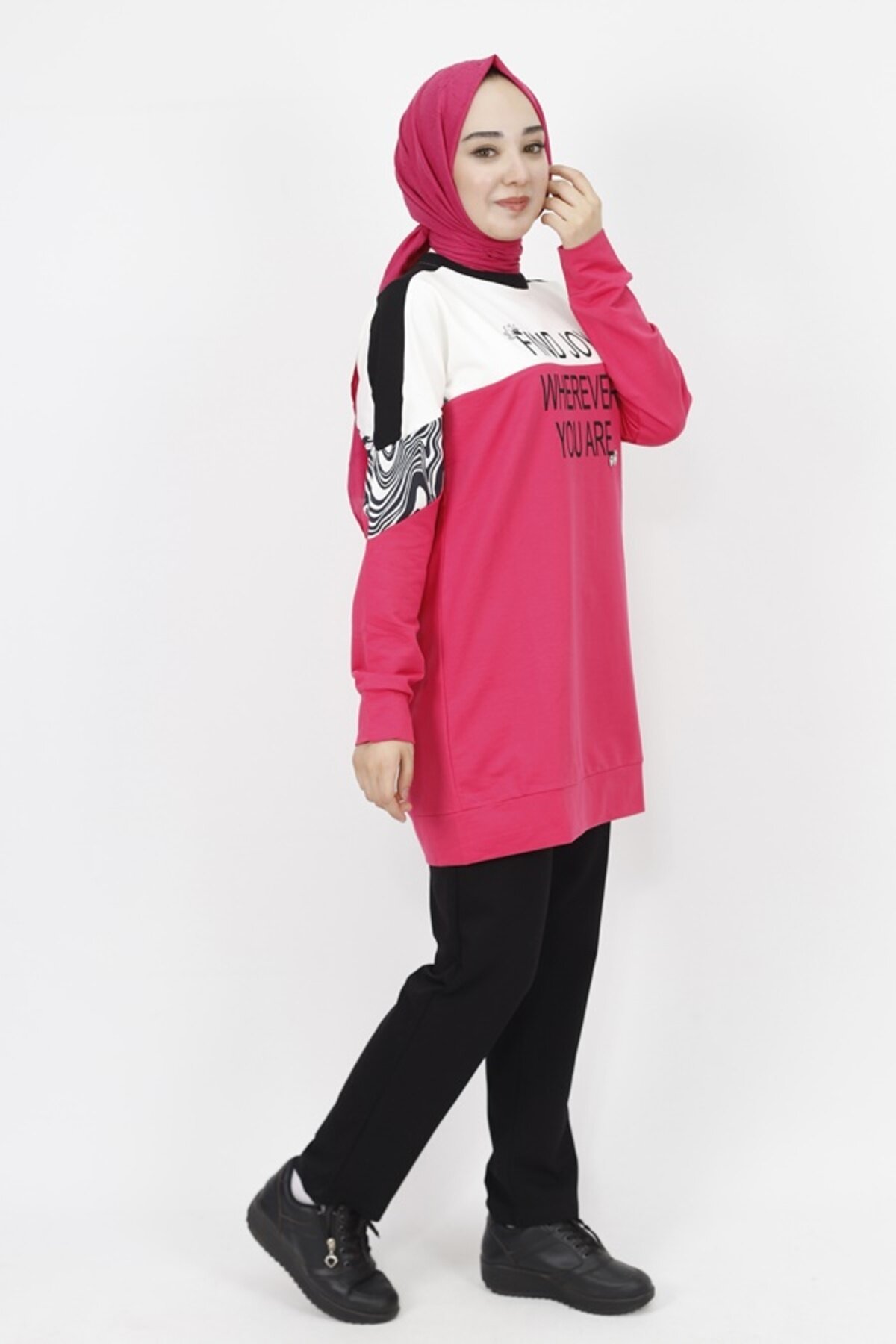 Two-Piece Double-Yarn Text and Stone Detail Modest Set - Fuchsia - Butik
