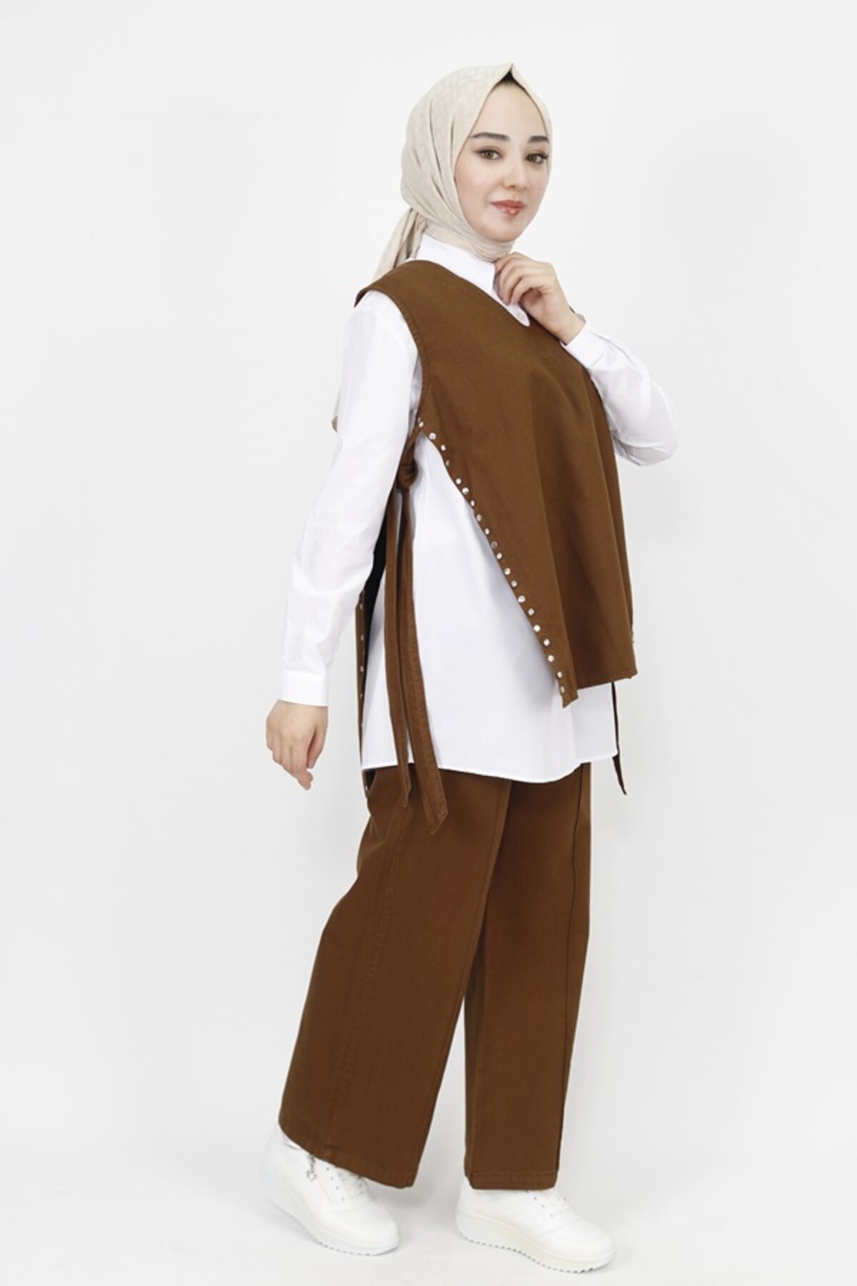 Three-Piece Denim Stone-Detail Modest Set - Brown - Butik