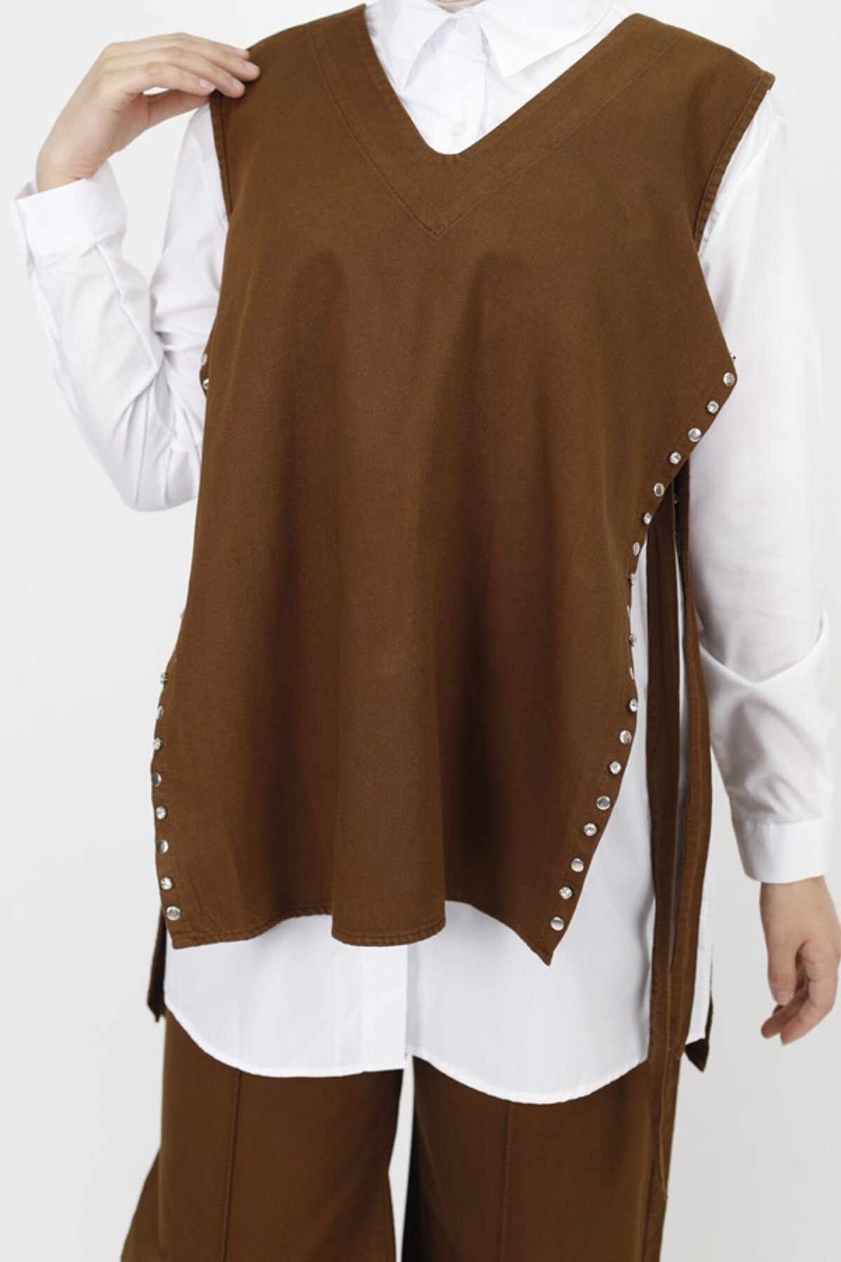 Three-Piece Denim Stone-Detail Modest Set - Brown - Butik