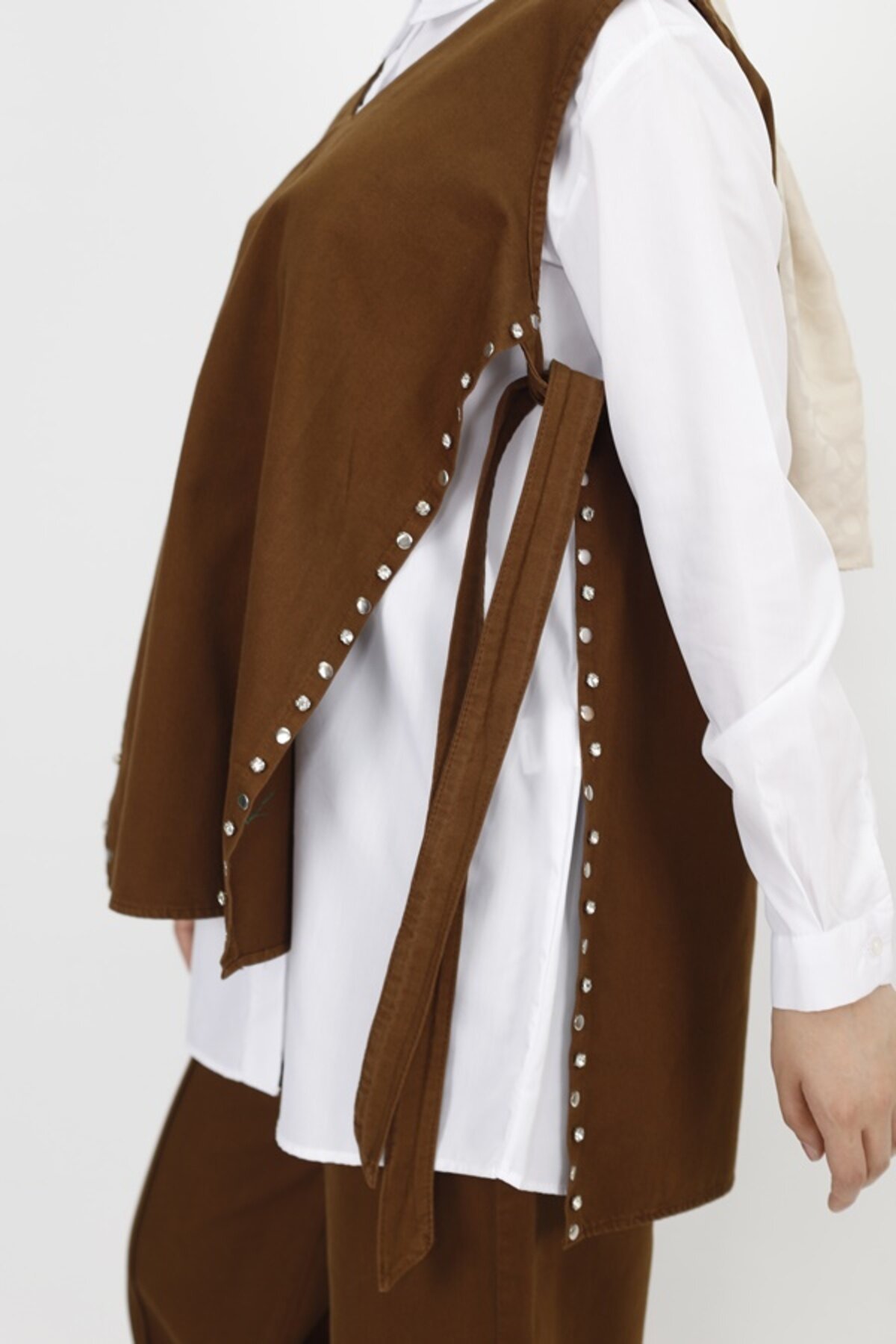 Three-Piece Denim Stone-Detail Modest Set - Brown - Butik