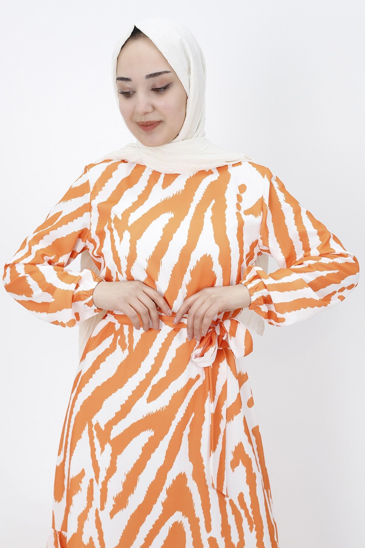 Oranj Zebra Desenli Şifon Tesettür Elbise - Butik