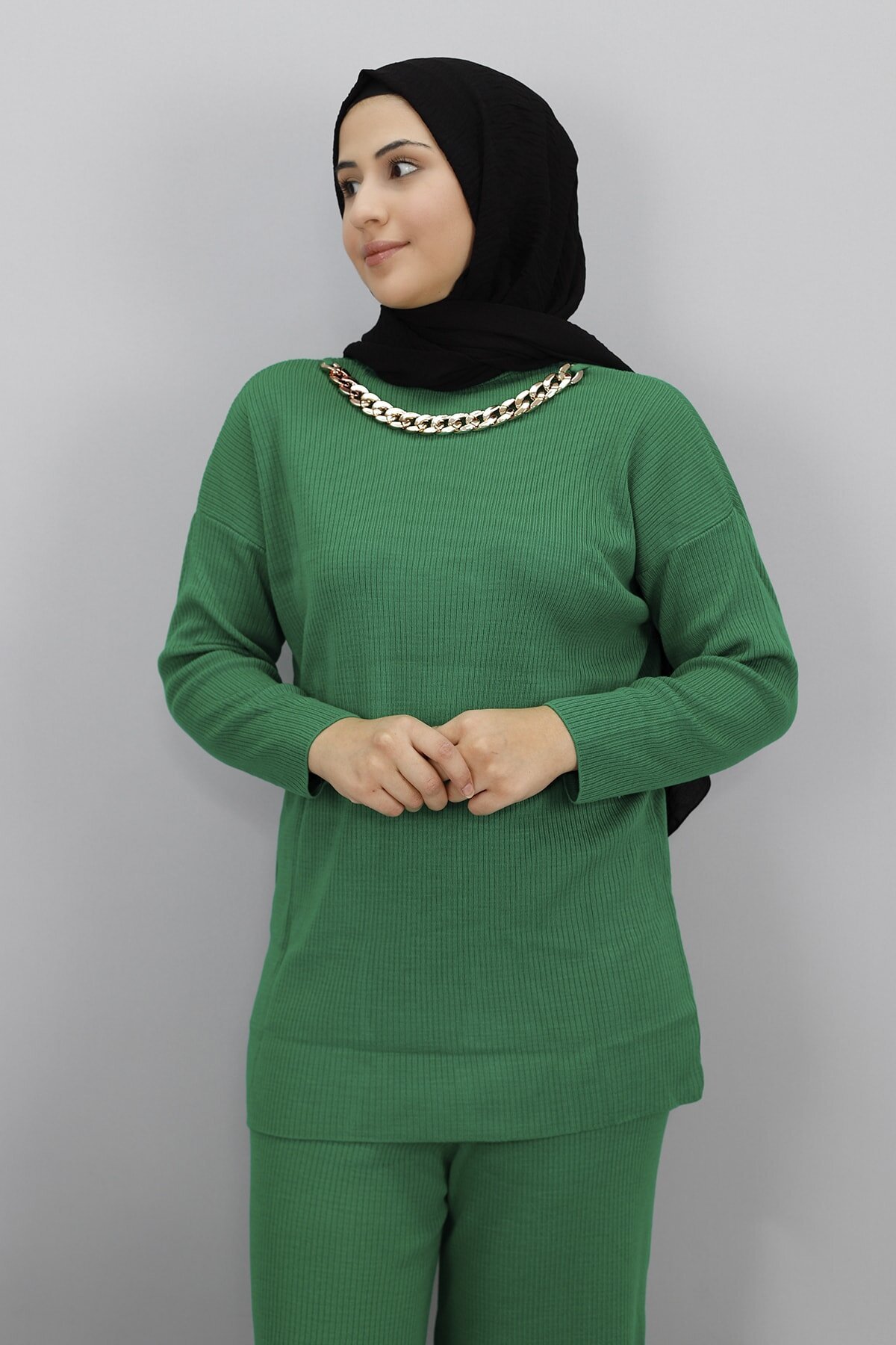 Yeşil Balıkçı Yaka Zincir Detaylı Triko Takım - Butik