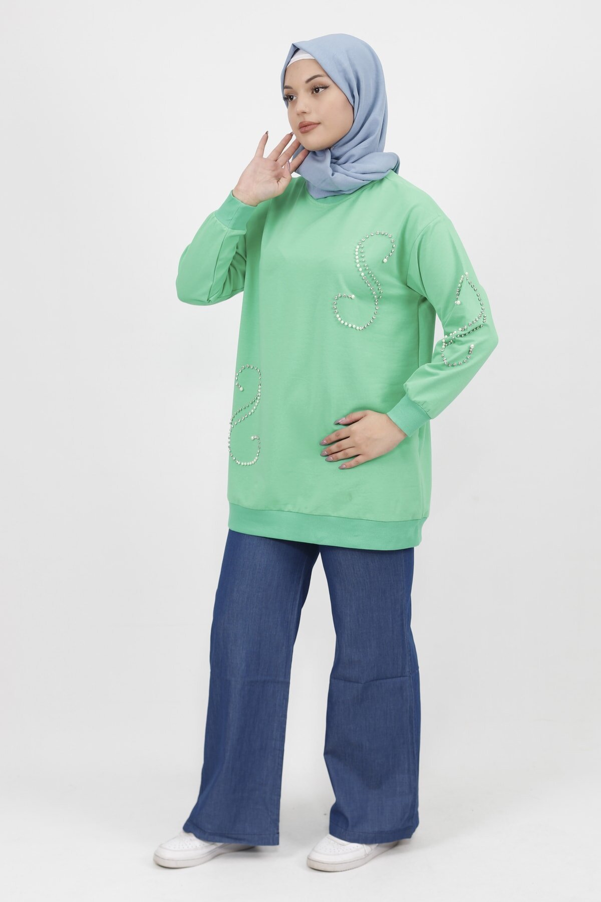 Yeşil İki İplik İnci Taş Detaylı Tesettür Tunik - Butik