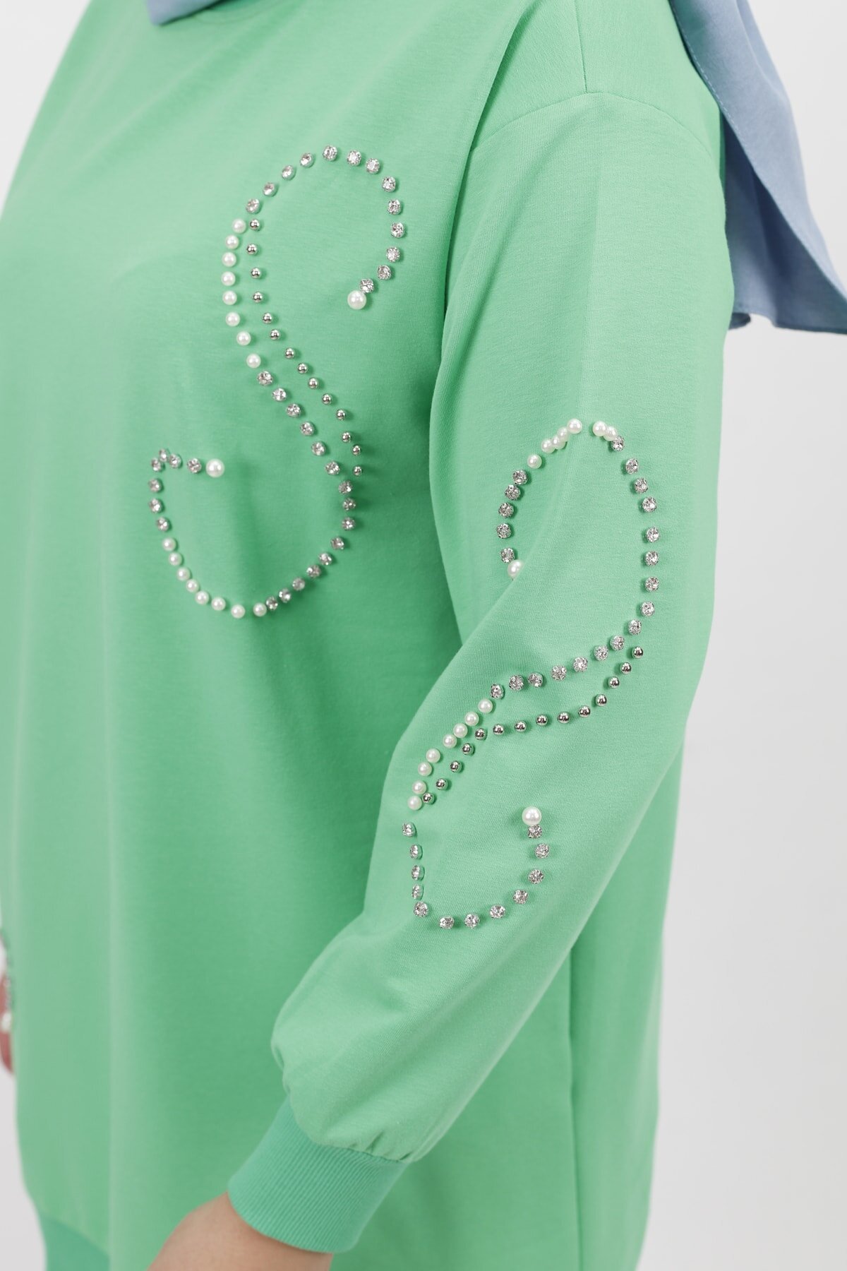 Yeşil İki İplik İnci Taş Detaylı Tesettür Tunik - Butik