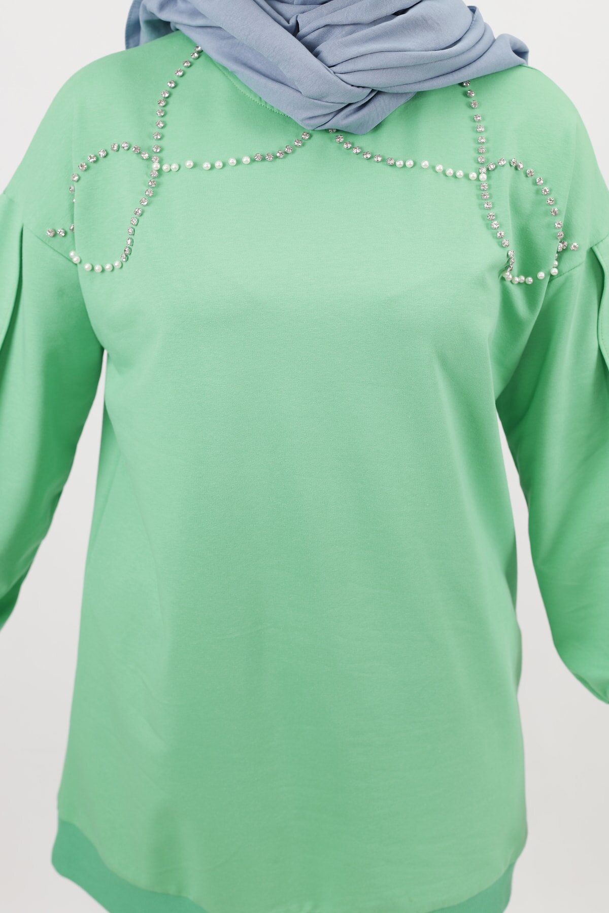 Yeşil İki İplik Taş İnci Çakmalı Tesettür Tunik - Butik
