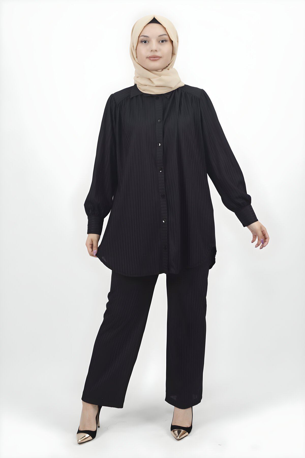 Siyah Petek Kumaş Pantolonlu Tesettür Takım - Bwest