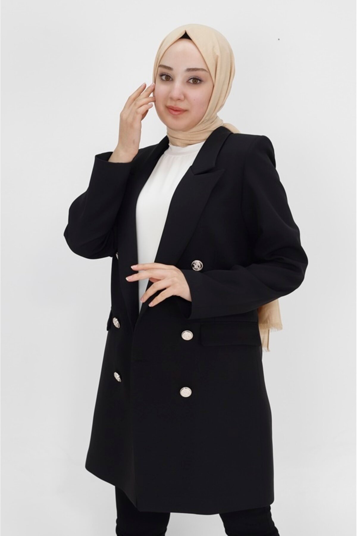 جاكيت بليزر محتشم أسود بياقة كروزايه وبتفاصيل جيب وهمي - Bycoolest Butik